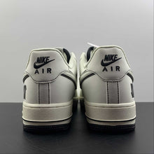 Cargar imagen en el visor de la galería, Undefeated x Air Force 1 Low Beige Black 3M HL5263 896