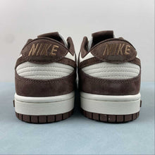 Cargar imagen en el visor de la galería, LV x SB Dunk Low Chocolate Off White FC1688-149