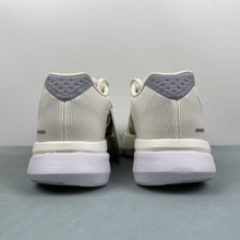 Cargar imagen en el visor de la galería, Adizero Boston 13 Chalk White Gold Metallic Halo Silver JS4947