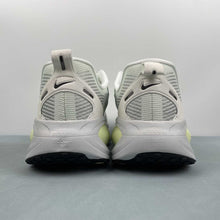 Cargar imagen en el visor de la galería, Nike Zoom Vomero 18 Summit White Black Varely Volt HM6803-107