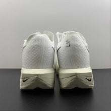 Cargar imagen en el visor de la galería, Air ZoomX Vaporfly Next 3 White Black Orange DV4219-300