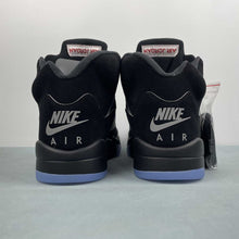 Cargar imagen en el visor de la galería, Air Jordan 5 Retro OG Black Metallic Reimagined HF3975-001
