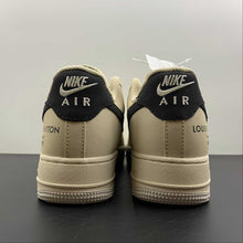 Cargar imagen en el visor de la galería, LV x Air Force 1 07 Low Black White Gray BS6055-202