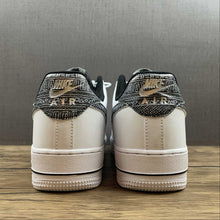 Cargar imagen en el visor de la galería, Air Force 1 07 Low Geometric Print White Metallic Silver Black CZ7933-100