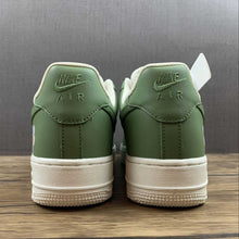 Cargar imagen en el visor de la galería, Air Force 1 07 Low Olive Green White Yellow CW2288-662