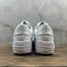 Cargar imagen en el visor de la galería, Air Force 1 PIXEL Summit White Black CK6649-100