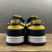 Cargar imagen en el visor de la galería, SB Dunk Low Michigan Varsity Maize Midnight Navy-White DD1391-700