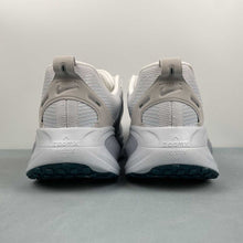 Cargar imagen en el visor de la galería, Nike Zoom Vomero 18 White Grey Green HM6804-103