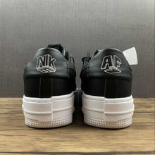 Cargar imagen en el visor de la galería, Air Force 1 PIXEL Black White CK6649-001
