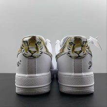 Cargar imagen en el visor de la galería, Air Force 1 07 Low Tiger Brown Black White CZ0270-108