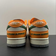 Cargar imagen en el visor de la galería, SB Dunk Low Orange Horizon Fortress Green Sail DR6188-800