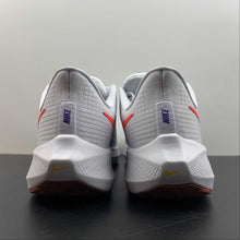 Cargar imagen en el visor de la galería, Air Zoom Pegasus 39 Football Grey Bright Crinsom DH4071-007