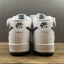 Cargar imagen en el visor de la galería, Air Force 1 07 Mid LV8 White Black 366731-808