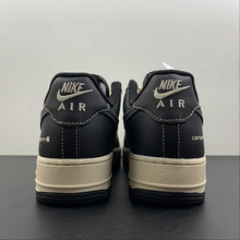Cargar imagen en el visor de la galería, Carhatt x Air Force 1 07 Low Black White BS6055-201