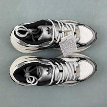 Cargar imagen en el visor de la galería, Adidas Adistar XLG Core Black Metallic Silver Off White IH3381