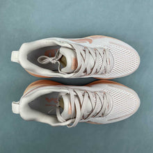 Cargar imagen en el visor de la galería, Nike Zoom Vomero 18 Brick Red HM6804-601