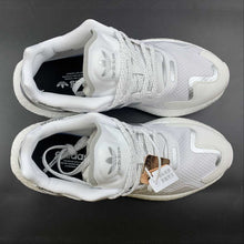 Cargar imagen en el visor de la galería, Adidas Day Jogger Boost White Silver White FX6163
