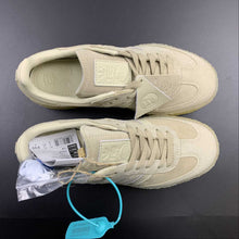 Cargar imagen en el visor de la galería, Adidas Samba Kith Clarks 8th Street Savannah ID7298