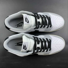 Cargar imagen en el visor de la galería, SB Dunk Low White Light Smoke Gray Black DD1503-117