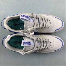 Cargar imagen en el visor de la galería, Air Max 90 Terrascape Pure Platinum Hyper Royal White DV7413-002
