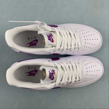 Cargar imagen en el visor de la galería, Air Force 1 07 Low EMB Lakers White Bold Berry Speed Yellow FJ4209-100