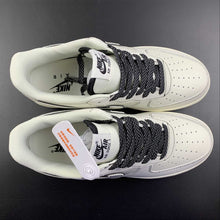 Cargar imagen en el visor de la galería, Undefeated x Air Force 1 Low Beige Black 3M HL5263 896