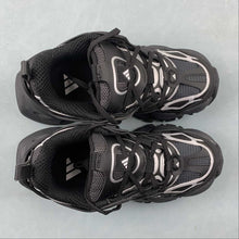 Cargar imagen en el visor de la galería, Adidas XLG Runner Deluxe Core Black IH0070