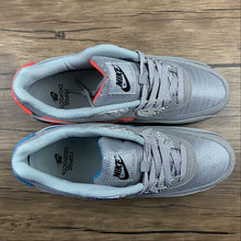 Cargar imagen en el visor de la galería, Air Max 90 Moscow Smoke Grey Infrared Laser Blue DC4466-001
