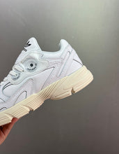 Cargar imagen en el visor de la galería, Adidas Astir White Off White GX8549
