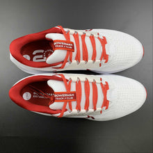 Cargar imagen en el visor de la galería, Air Zoom Pegasus 40 Bowerman Track Club FJ2844-100