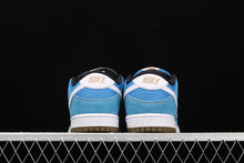 Cargar imagen en el visor de la galería, SB Dunk Low Pro Blue White Street Fighter Chun Li 304292-405