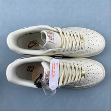 Cargar imagen en el visor de la galería, Air Force 1 07 Low Cream White Brown Gold DQ7658-109