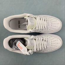 Cargar imagen en el visor de la galería, Air Force 1 07 Low “Since 1982” Summit White Wolf Grey-White FJ4823-100