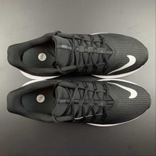 Cargar imagen en el visor de la galería, Nike Quest Black Metallic Silver AA7403-001