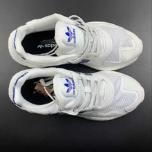 Cargar imagen en el visor de la galería, Adidas Day Jogger Boost White Blue White FY3026