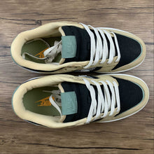Cargar imagen en el visor de la galería, SB Dunk Low Rooted in Peace Black Tan Jade DJ4671-294