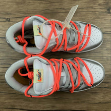 Cargar imagen en el visor de la galería, Dunk Low LTHR OW FUTURA Silver White CT0856-100