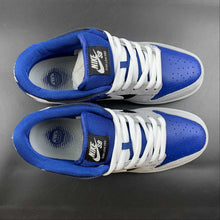 Cargar imagen en el visor de la galería, SB Dunk Low Pro Futura White Black Shark Nightshade 304292-013