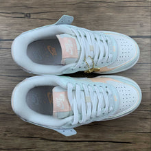 Cargar imagen en el visor de la galería, Air Force 1 Shadow Sail Barely Green Crimson Tint CU8591 104