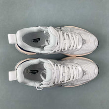 Cargar imagen en el visor de la galería, Nike V2k Run Platinum Tint FD0736-004