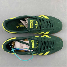 Cargar imagen en el visor de la galería, Adidas Bermuda Collegiate Green Shock Yellow Gum B41472