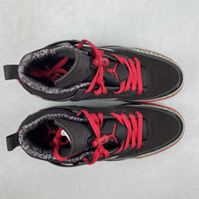 Cargar imagen en el visor de la galería, Air Jordan Spizike Low Black Varsity Red Classic Green FQ1759-060
