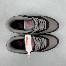 Cargar imagen en el visor de la galería, Air Max 1 Essential Vamps Black University Red FZ5808-008