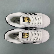 Cargar imagen en el visor de la galería, Adidas Superstar XLG Cloud White Core Black Gold Metallic IF9995