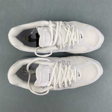 Cargar imagen en el visor de la galería, Nike Air Max 2013 White Metallic Silver HF4884-100