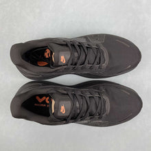 Cargar imagen en el visor de la galería, Nike Vomero Premium Black Orange HQ2050-622
