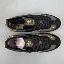 Cargar imagen en el visor de la galería, Liberty London x Adidas Samba OG Black Floral IH1331