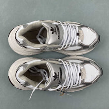 Cargar imagen en el visor de la galería, Adidas Adistar XLG Off White Metallic Silver Red IH3382