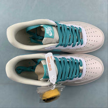 Cargar imagen en el visor de la galería, Tiffany & Co. x Air Force 1 07 Low SP Friends and Family Off-White DZ1382-211