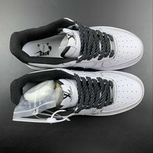 Cargar imagen en el visor de la galería, LV x Air Force 1 07 Low White Black Metallic Silver BS8805-602